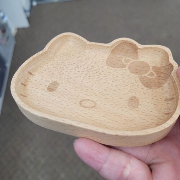 Brand New Japan Sanrio Hello Kitty Wooden Accessories Tray - Picture 2 of 8